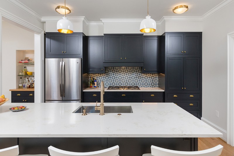 Kitchenette vs Kitchen: Which One Is for You? - RentCafe rental blog